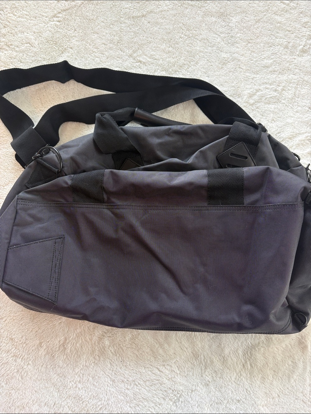Oiselle Duffle Bag - Picture 6 of 11